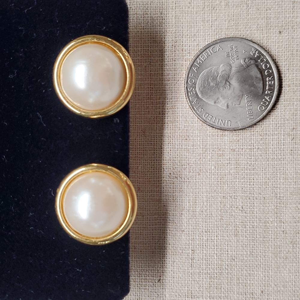 Napier pearl cabochon in gold clip earrings